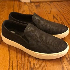 Sofft slip on sneakers
